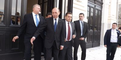 Traian Basescu a spus bancuri la lansarea candidatilor PMP in Mehedinti