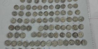 Descoperire arheologica rara in Vrancea. Un tanar a gasit 91 de monede de argint vechi de 2.400 de ani