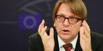 Liberalul Guy Verhofstadt se retrage din cursa pentru presedintia Parlamentului European