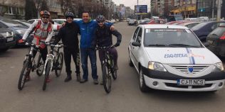 Superexperiment la Cluj: cum au zburat biciclistii pe langa un pilot de raliuri