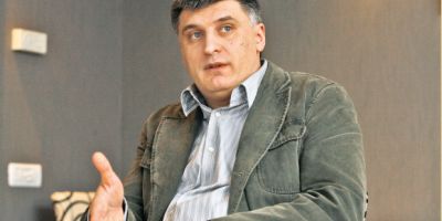 Catalin Avramescu, fost sef al Cancelariei Prezidentiale, inapoiaza Ordinul 