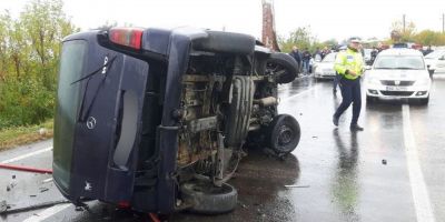 UPDATE Plan rosu de interventie in Ialomita, unde patru masini au fost implicate intr-un accident rutier. O persoana a murit, altele sunt ranite