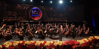 Gala fastuoasa de deschidere a Anului Centenar, numai pentru politicieni si diplomati, la Teatrul National Bucuresti